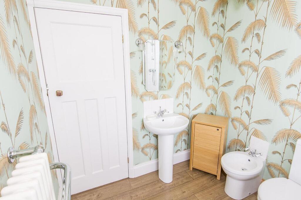 (Shower Room Photo Two)