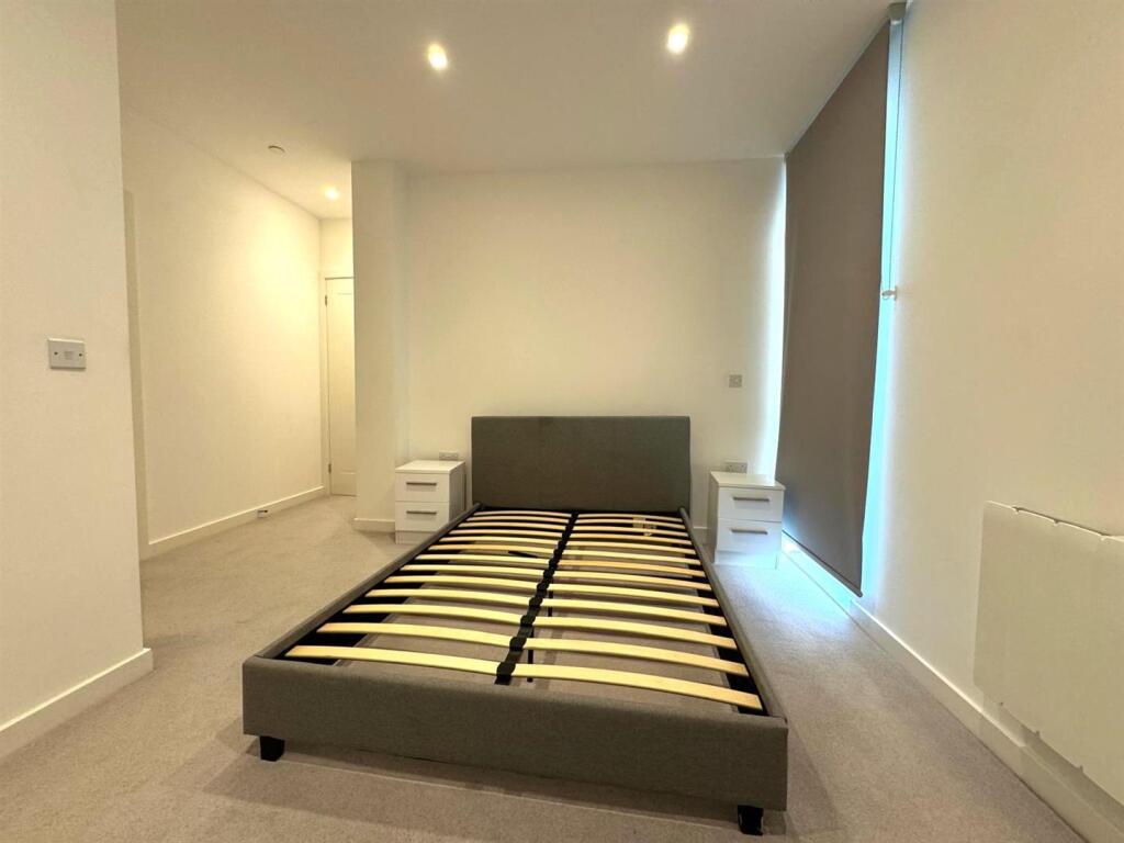 Bedroom pic 3.jpeg