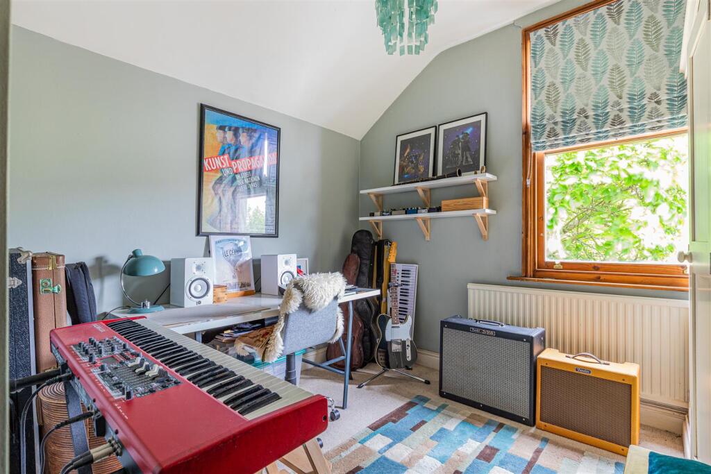 Ilton Road 25-18.jpg