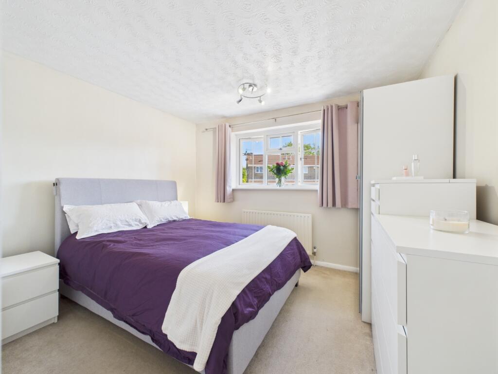 CAM02023G0-PR0156-STILL035