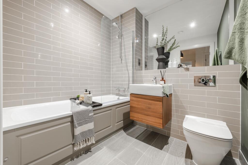 MY Apt. 23 LR - by Frame Studio 4090