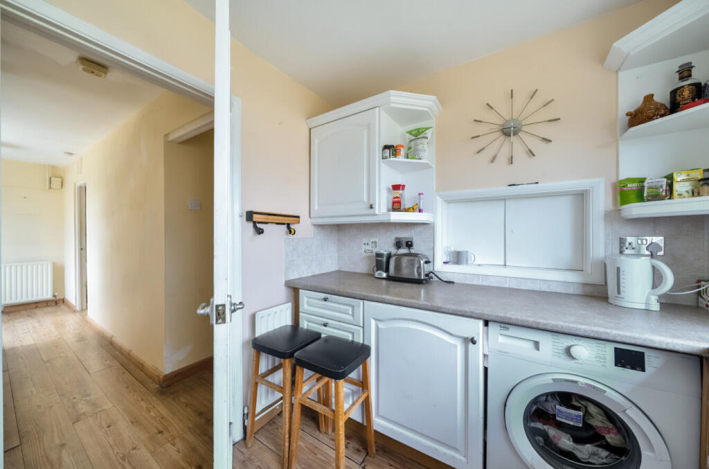 1301157-8-683dbe1...