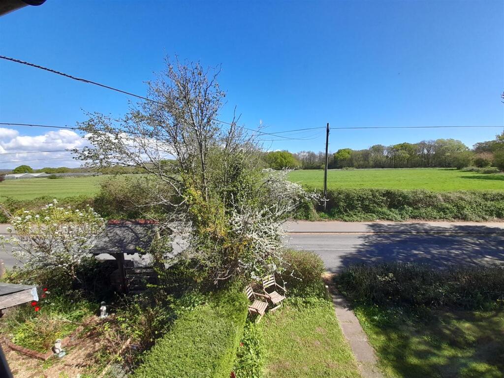 Front garden view.jpg