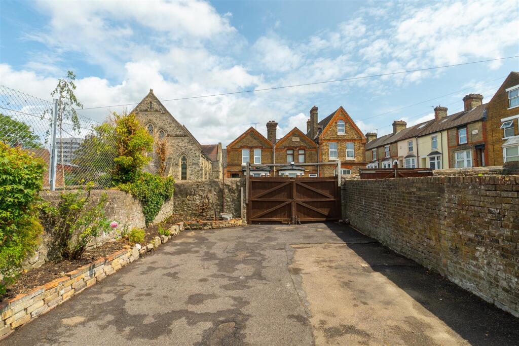 Rear Garden - Parking.jpg