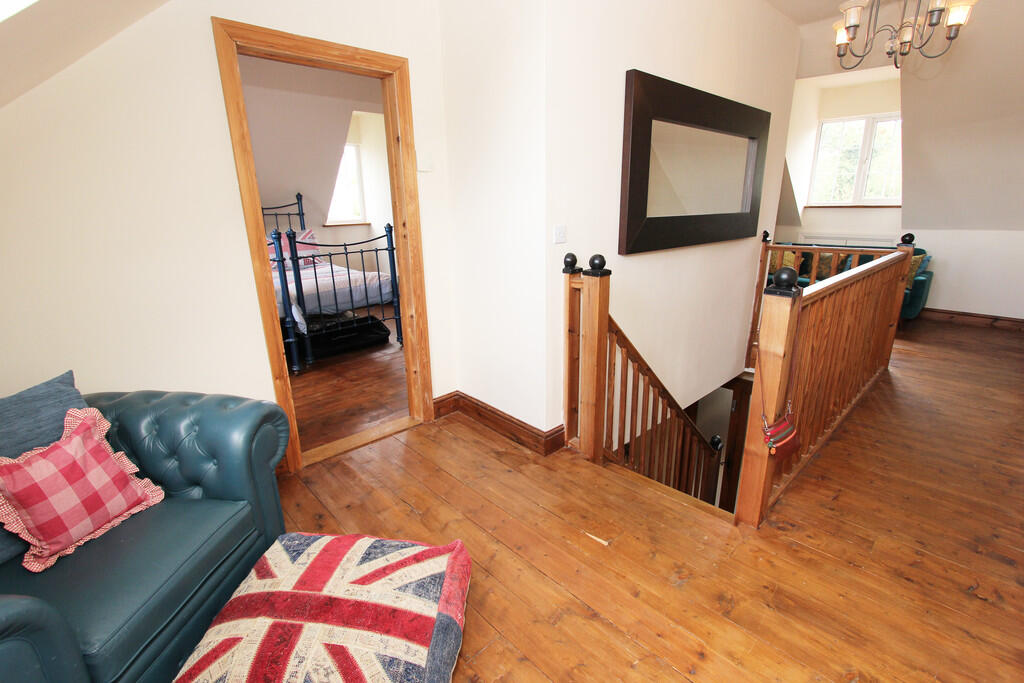 First Floor Landi...