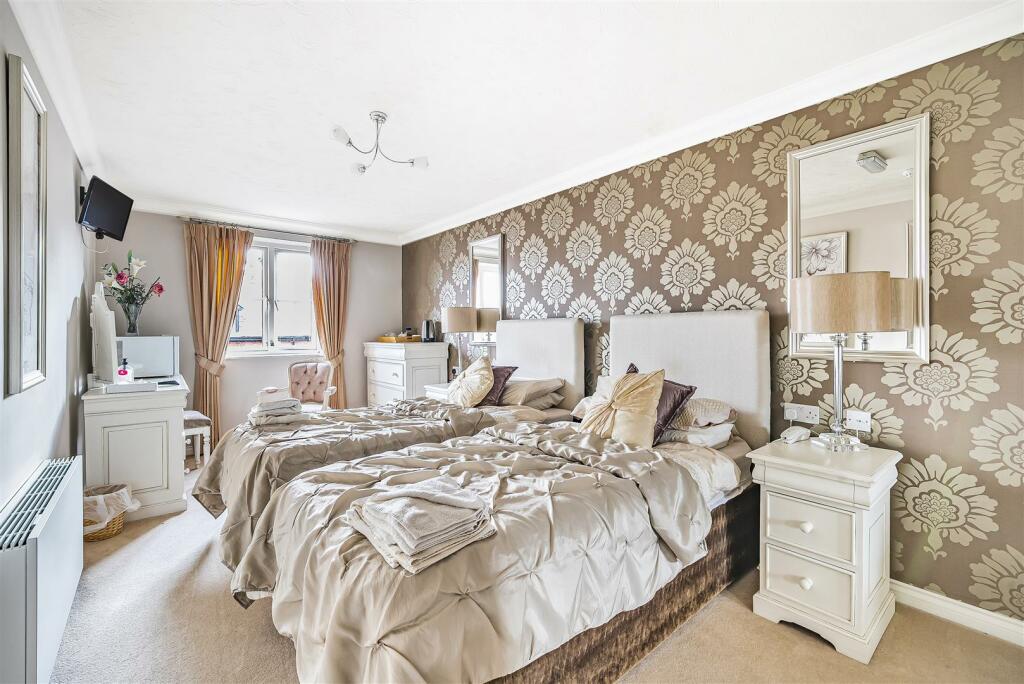 Owners Guest Suite (2).jpg