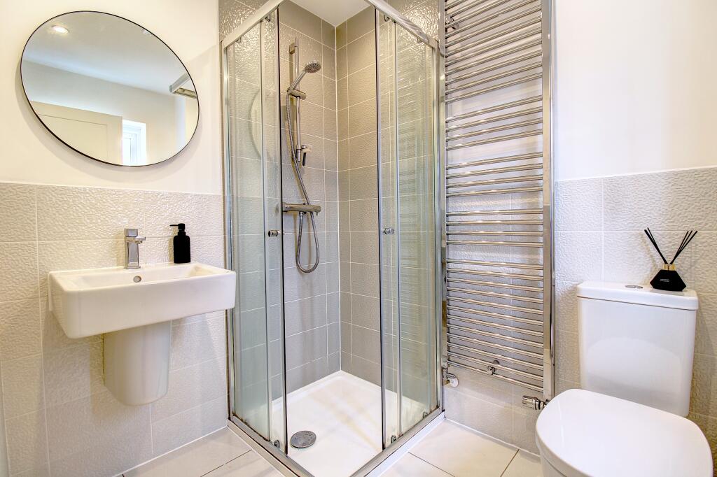 Bedroom One En Suite