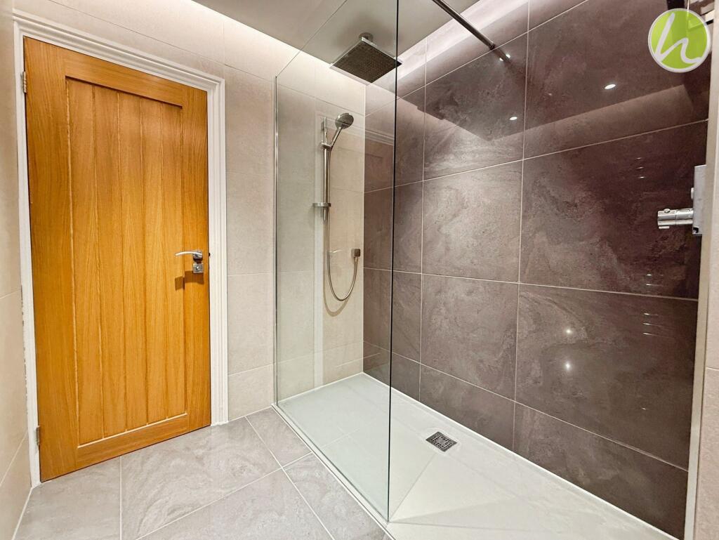 Family Shower Room