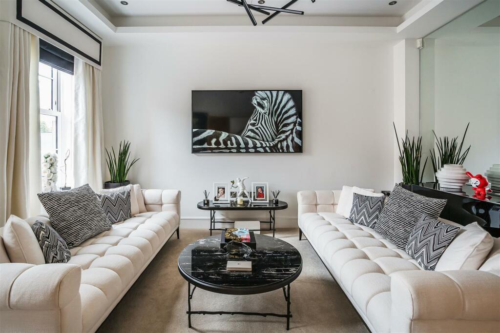 6-Pine-Lodge-Way-19.jpg