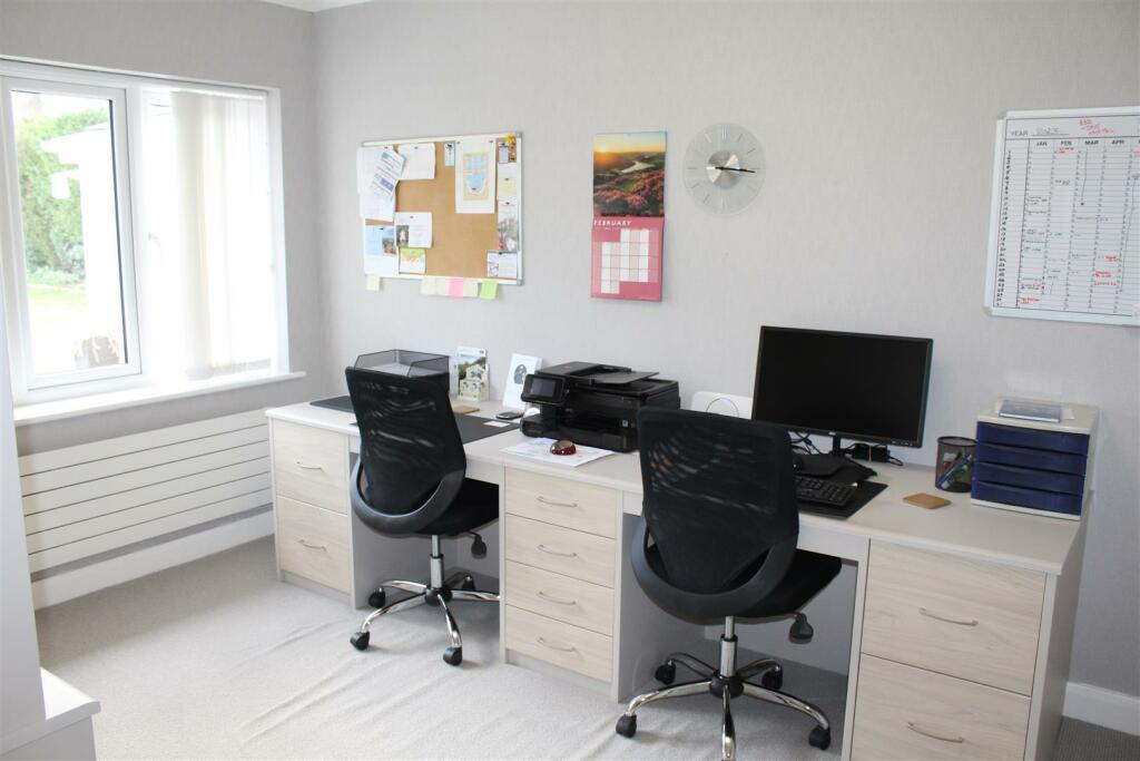OFFICE/BEDROOM 4