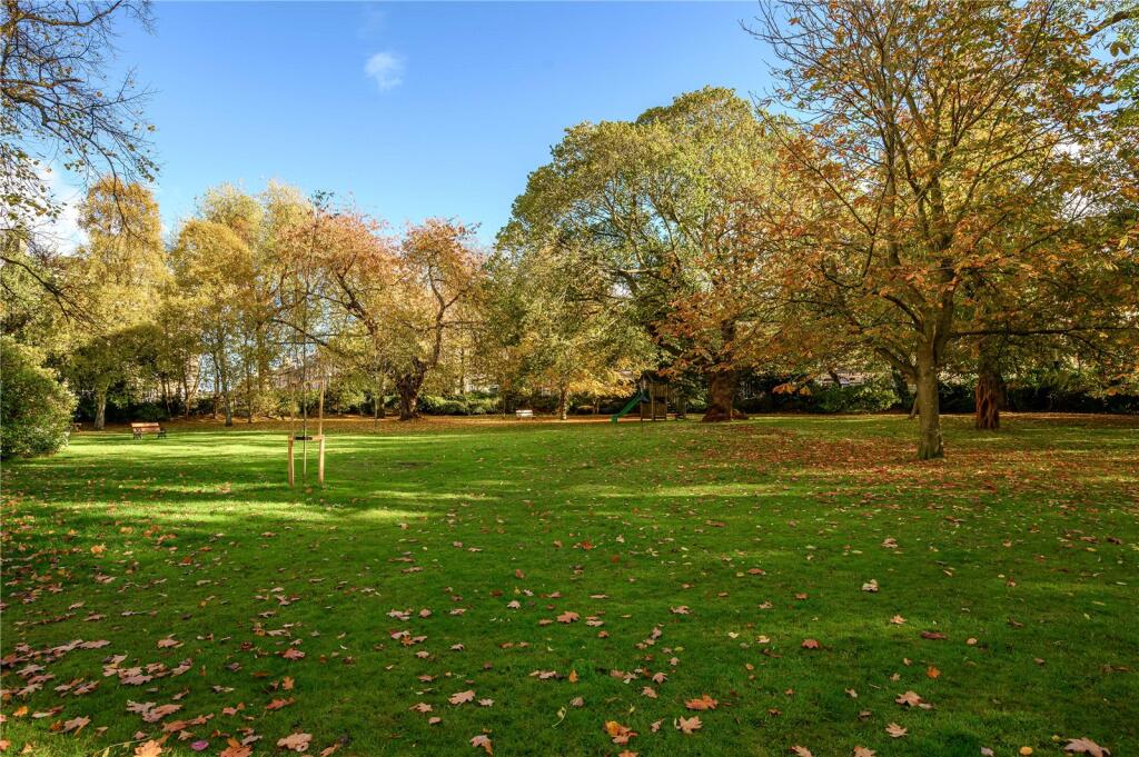 Drummond Place Grdns