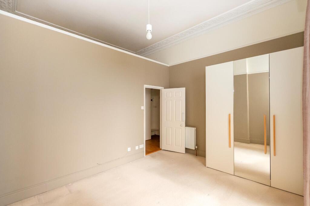 G2F5CPCN - Bedroom B.jpg