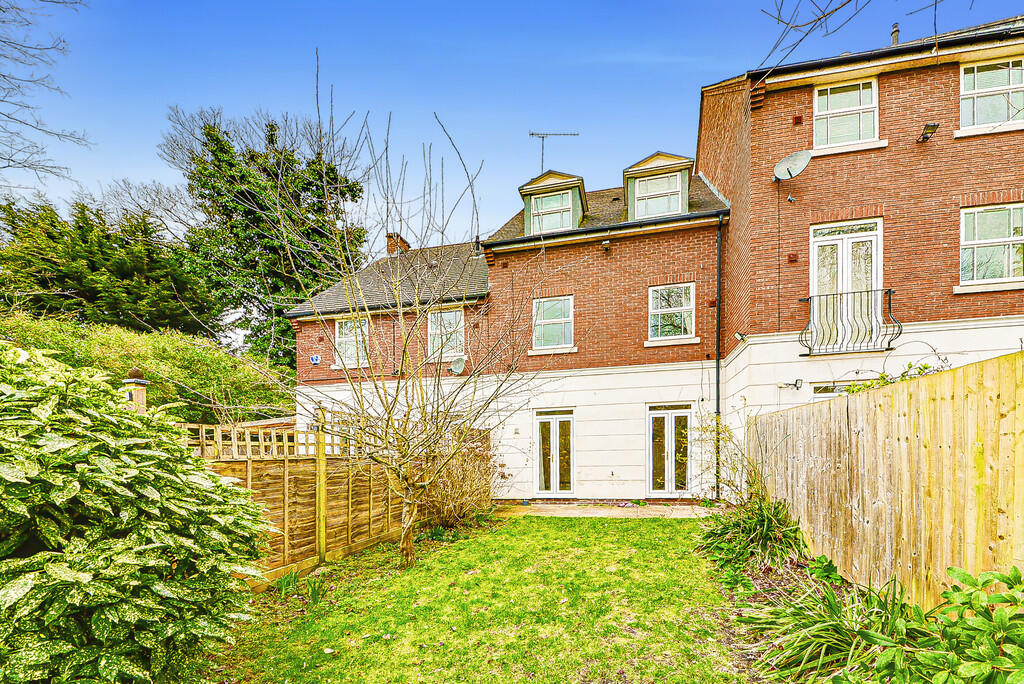 3Courtlands_Img-0...