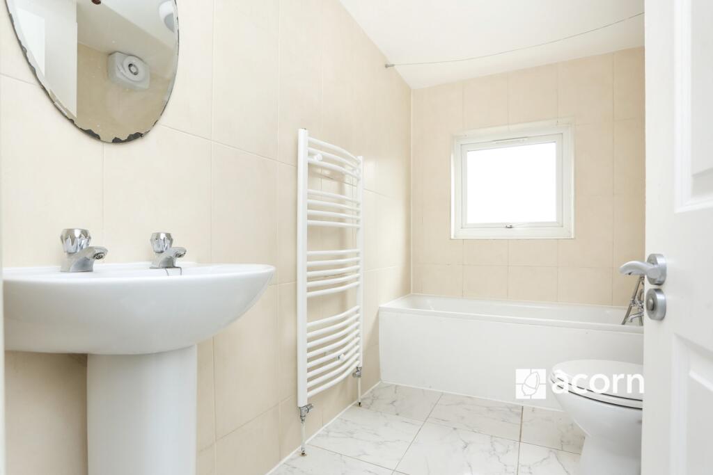 2940ffb6-3baf-f01...