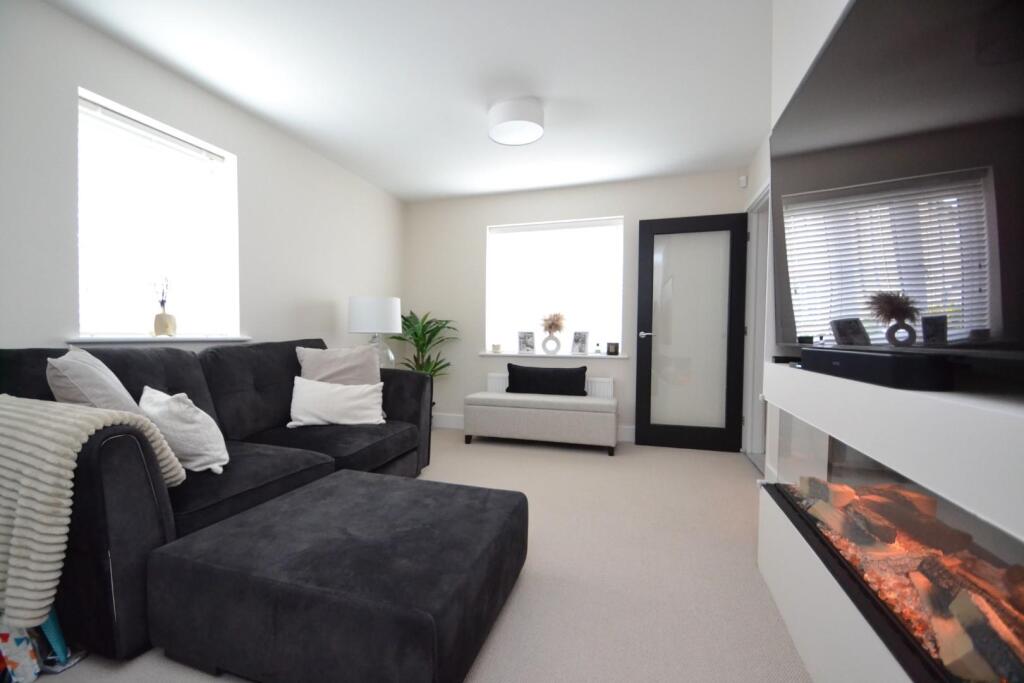 Lounge a.JPG