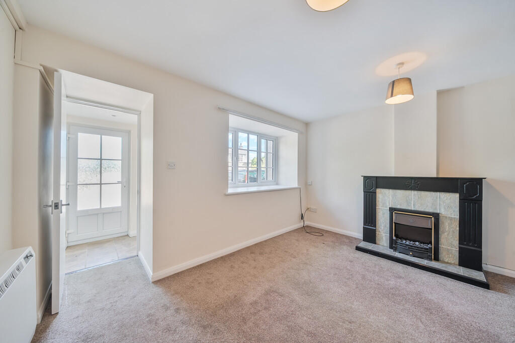 Living/Dining Roo...