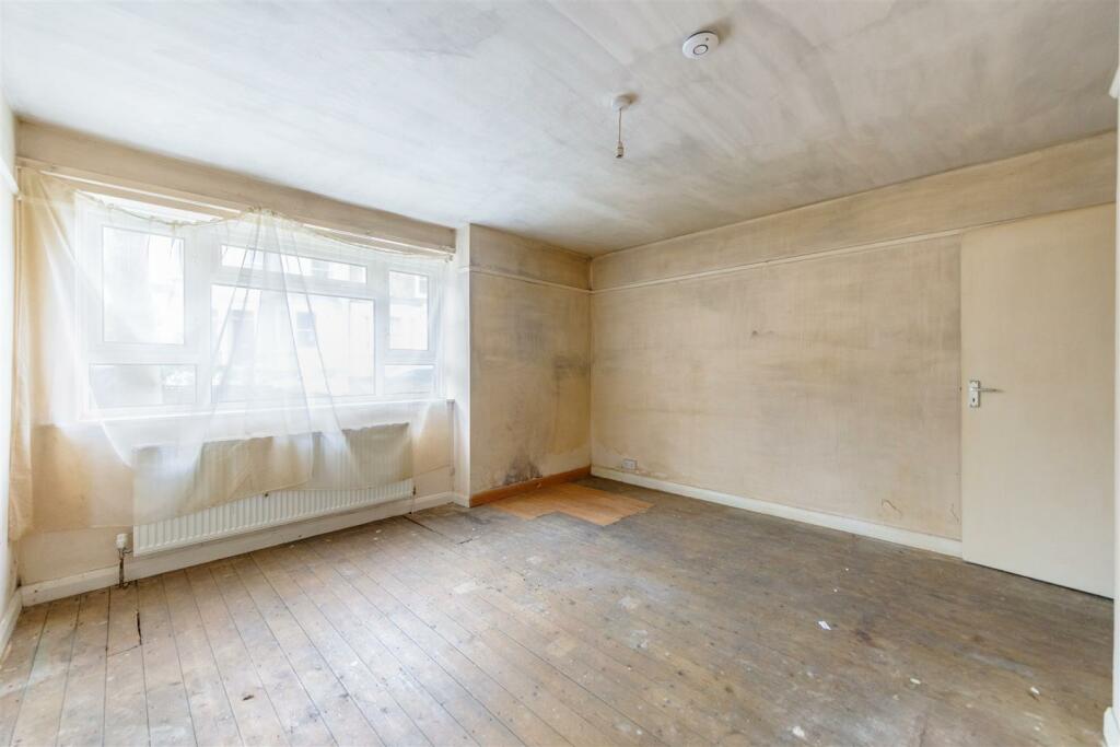 Flat2_MerthyrTerrace_SW138DL (5).jpg