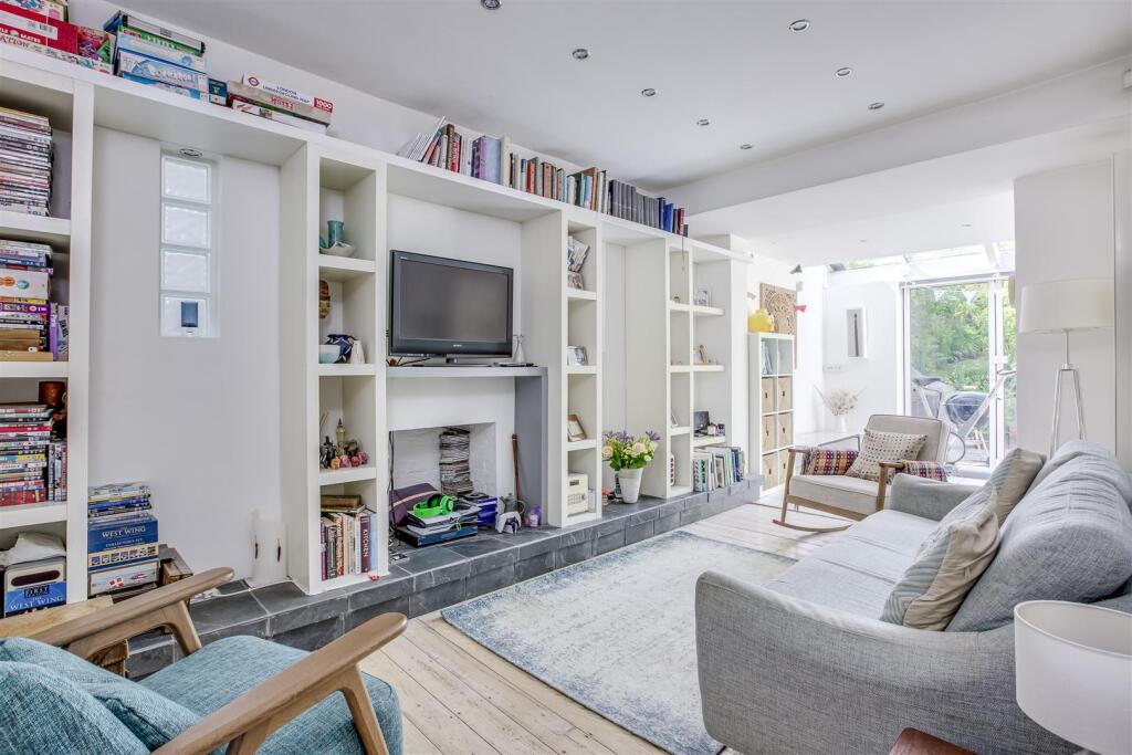 2 Lime Avenue, HP11 1DP-7.jpg