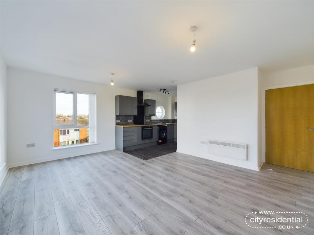 Living/Dining Room.jpg