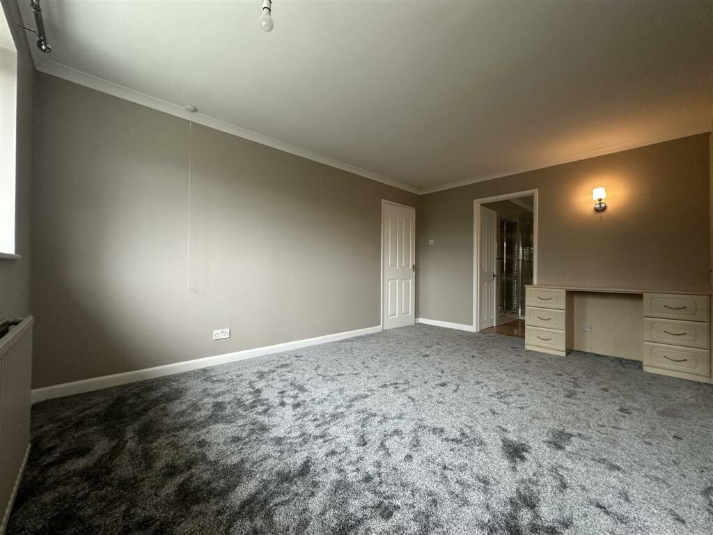 Master Bedroom.jpg