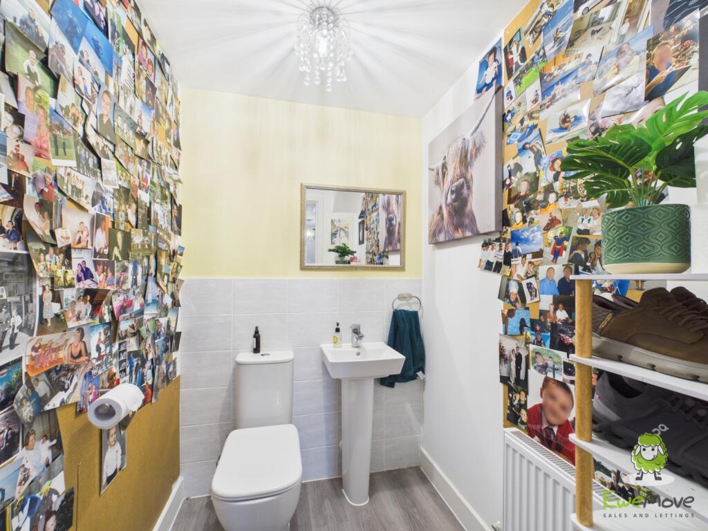 EweMove Estate Agents Basingstoke - Fairway Road 