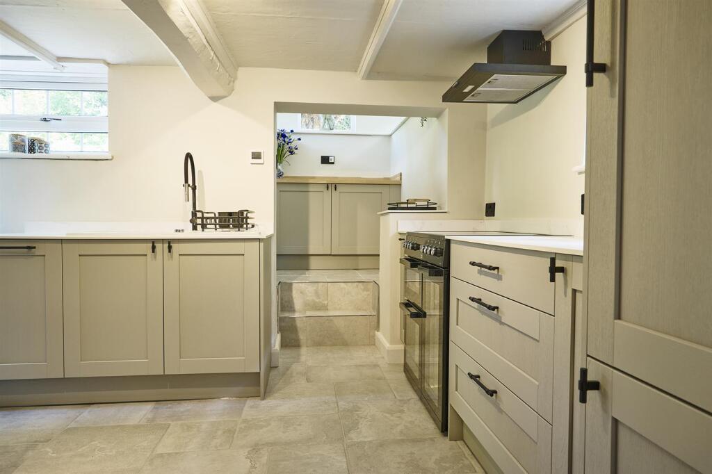 Callow Hill Cottage 17.jpg