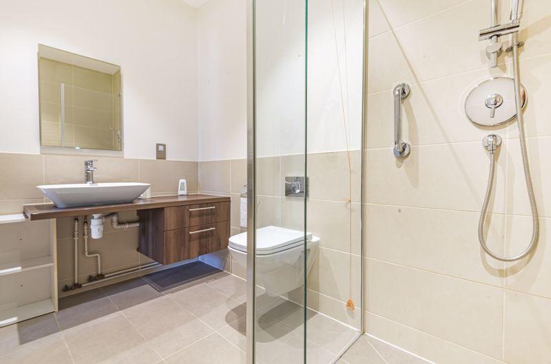Ensuite shower room to master bedroom
