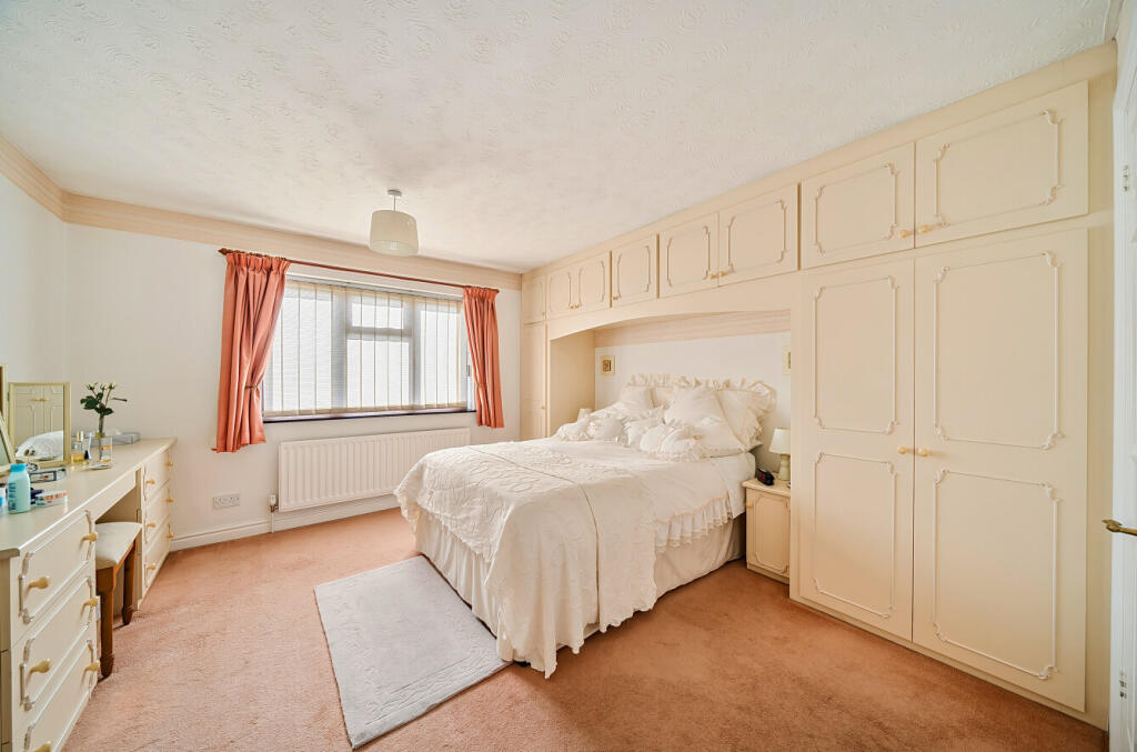 1353666-3-68c9366...