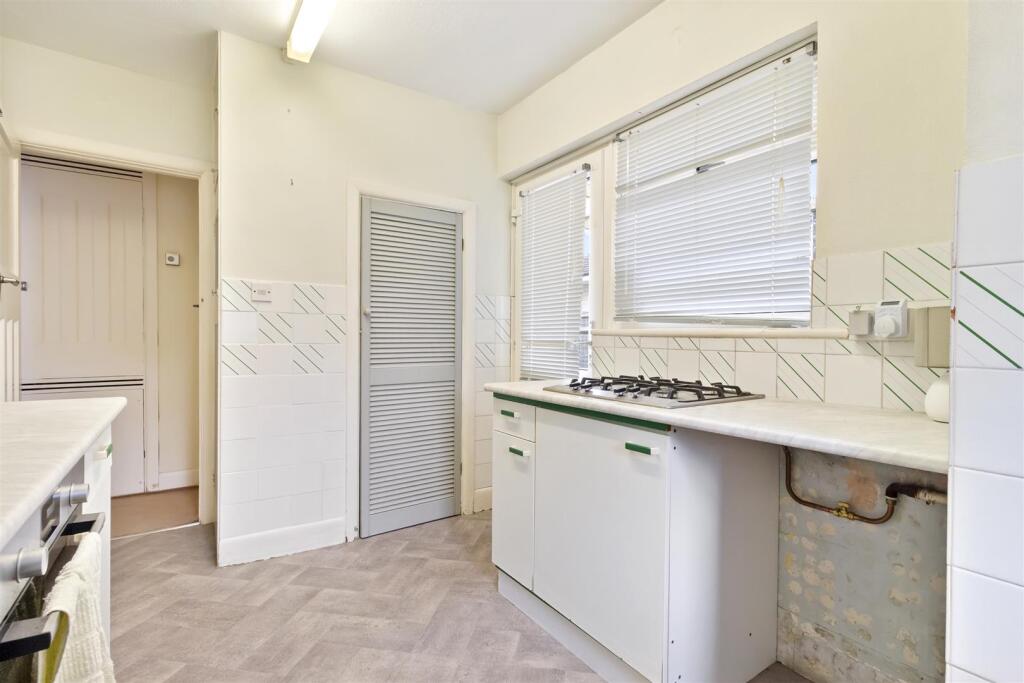 16 Upper West Drive-011.JPG