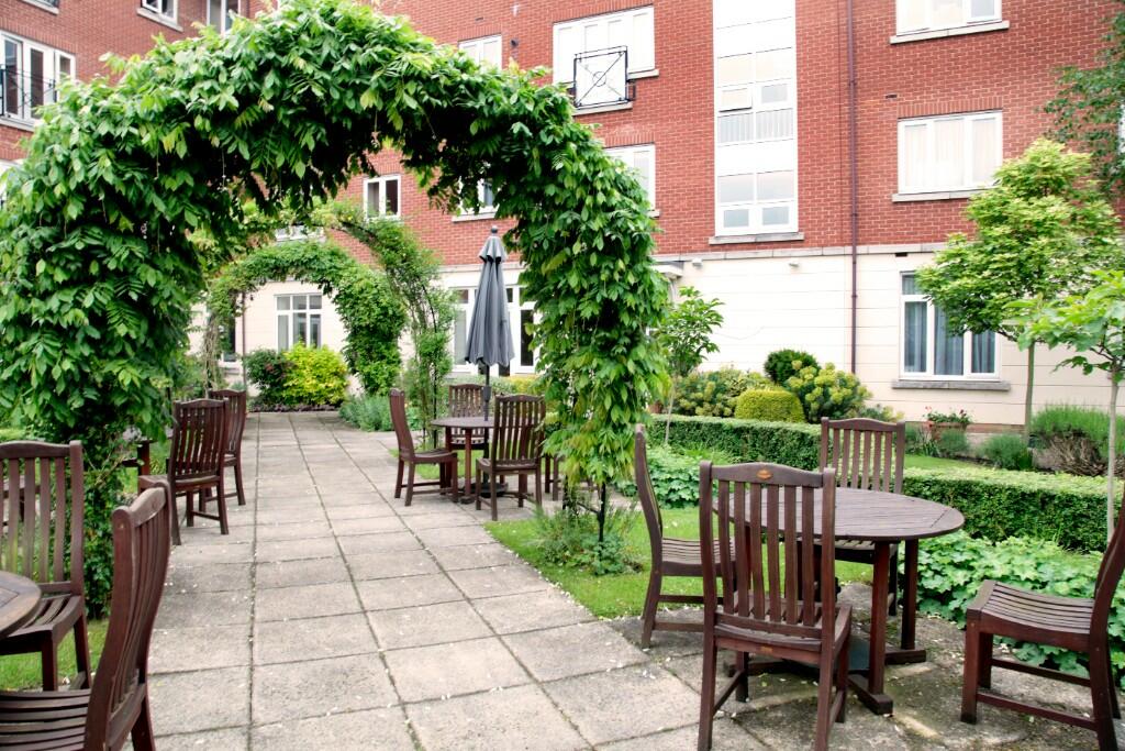 58 Farthing Court, 33 Langstone Way, Mill Hill, London, NW7 1GQ