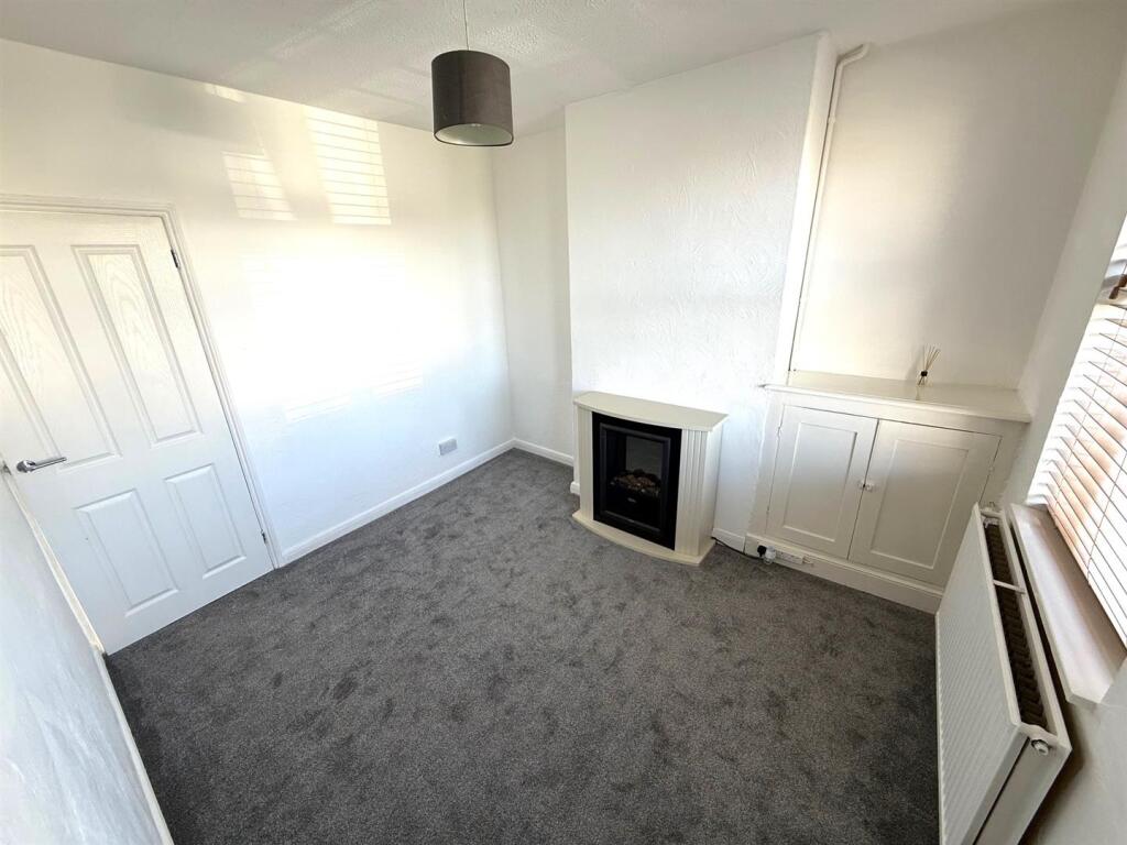 lounge 1 2.jpg