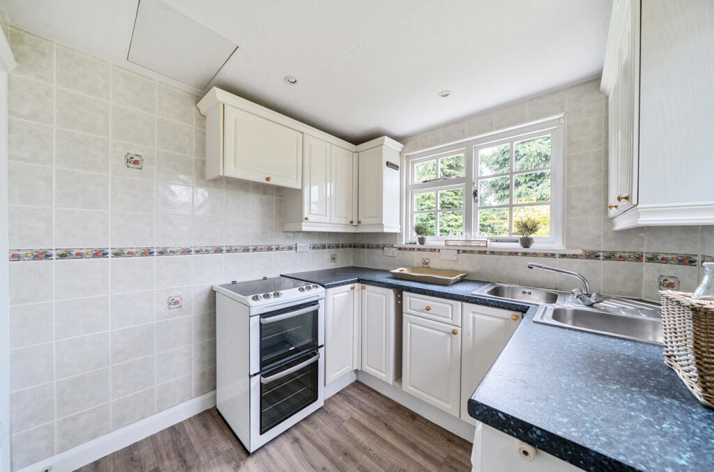 1307144-21-684ac7...