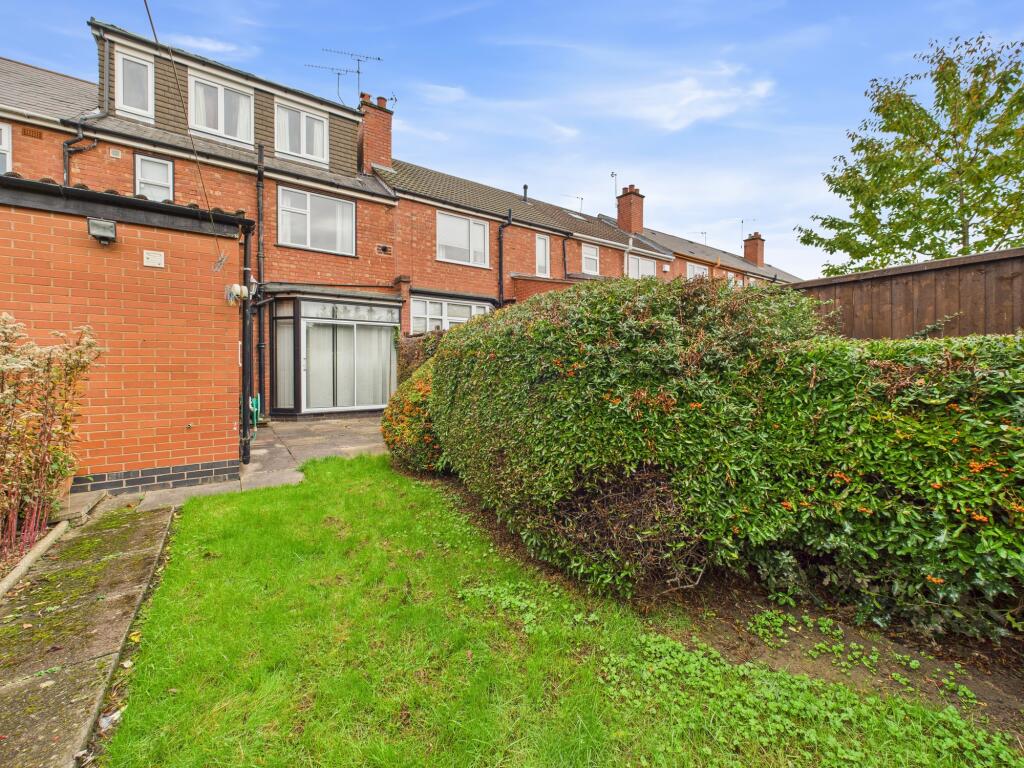 CAM05192G0-PR0172-STILL035