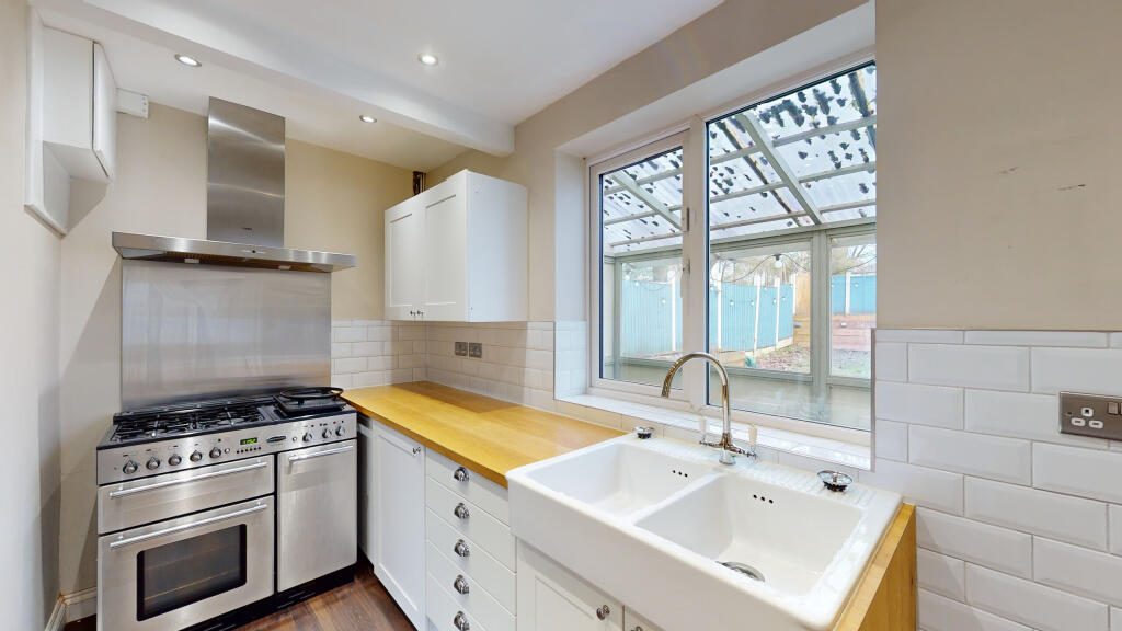 16-Hawkswood-Place-01092024_161134