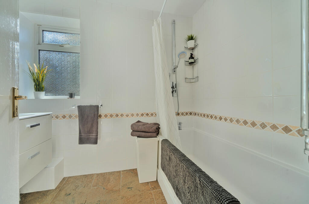 5-681e69bf12e38-1...