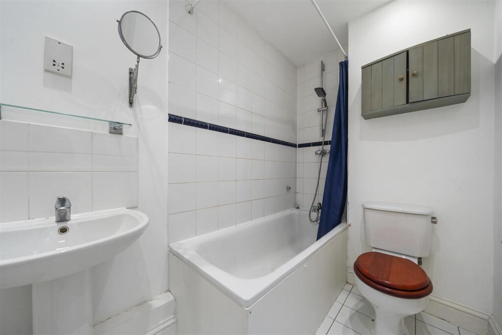 Point Zero, Flat 17, 2A Queenstown Road SW8 3RX-No