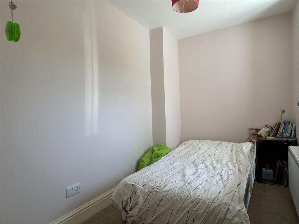 IMG_7477 - bedroom 2.JPG