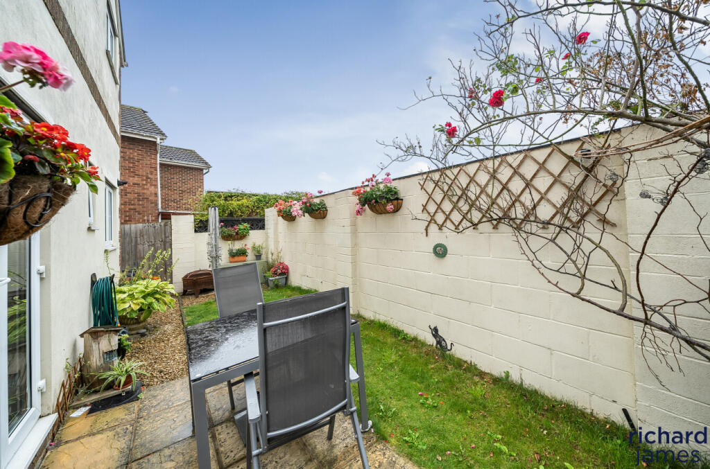 ee79531f-adfb-41d...