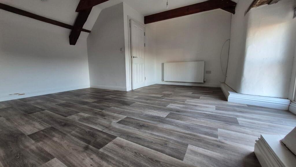 210bDS Bedroom 2 2.jpeg