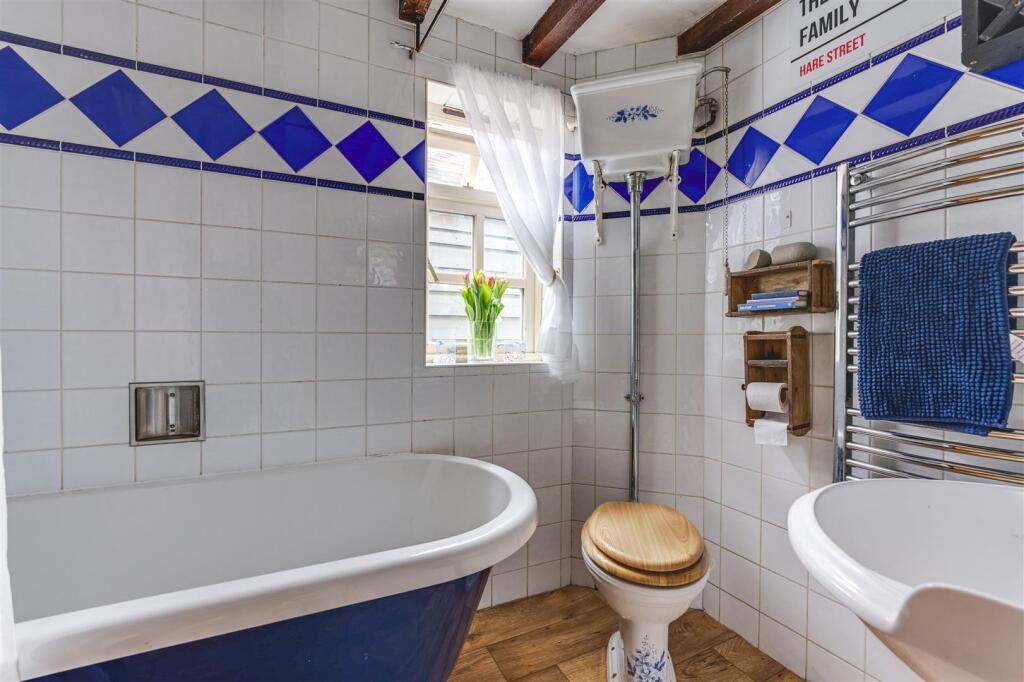 Bathroom.jpg