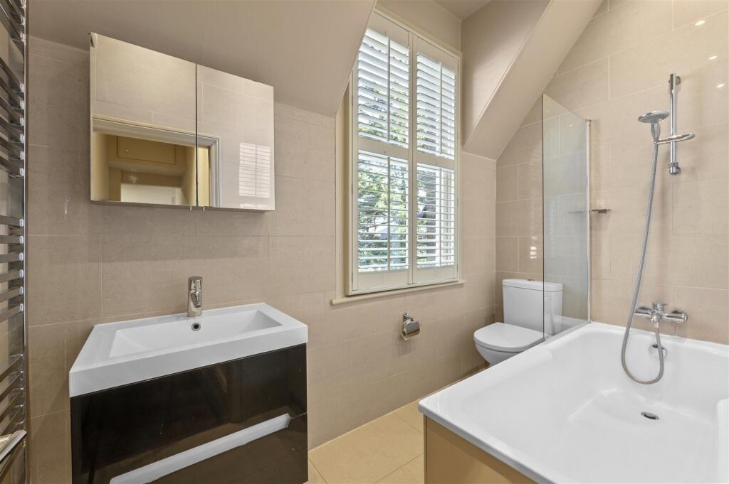 LINGFIELD ROAD 27,12.jpg