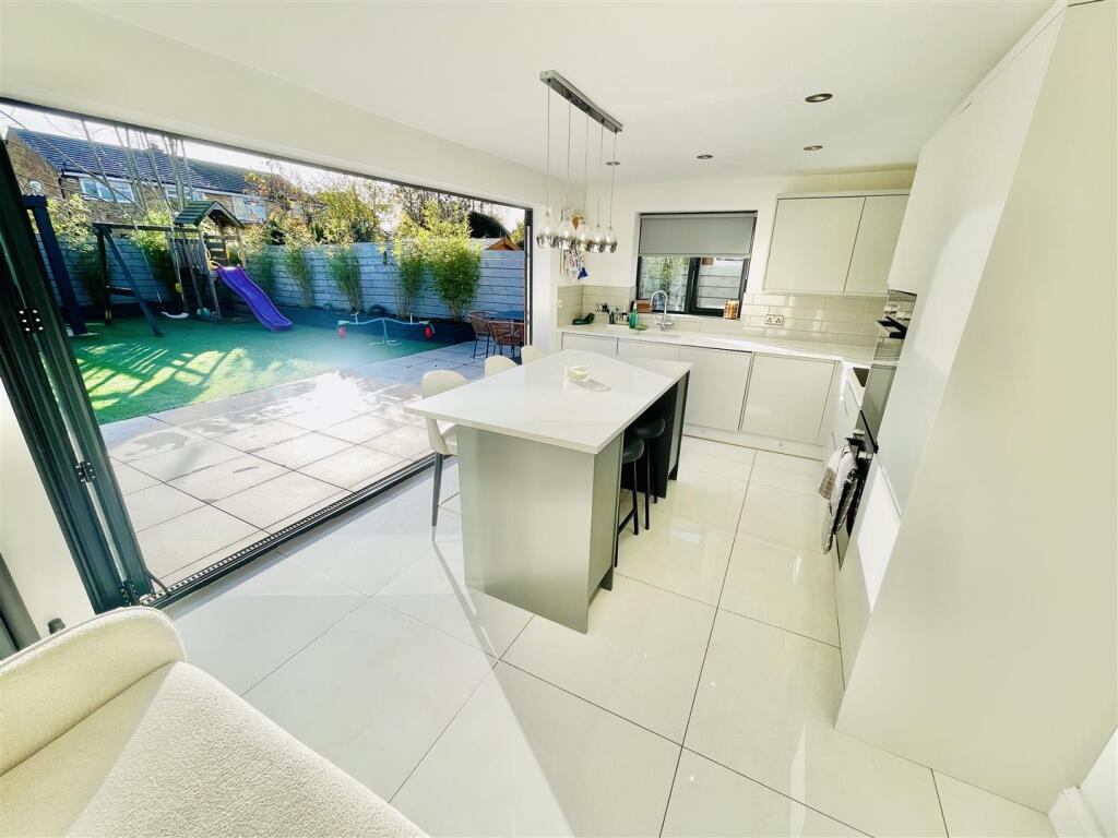 Open Plan Kitchen/Dining Room