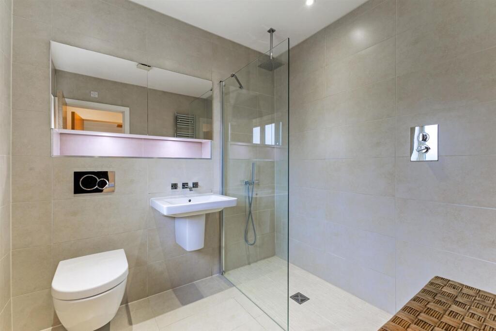 95877_1-Martingales-Close (21)_low.jpg