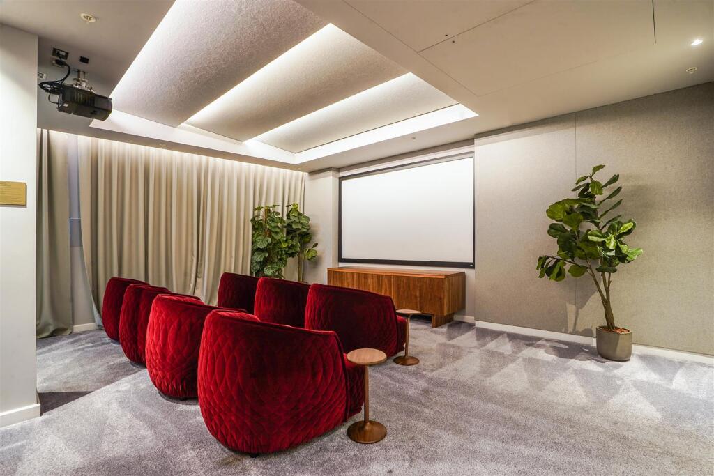 Flat 2508, 145 City Road London    (13).jpg