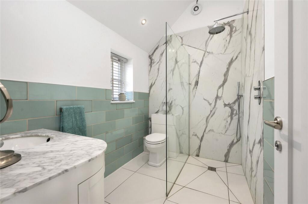 Master En-Suite