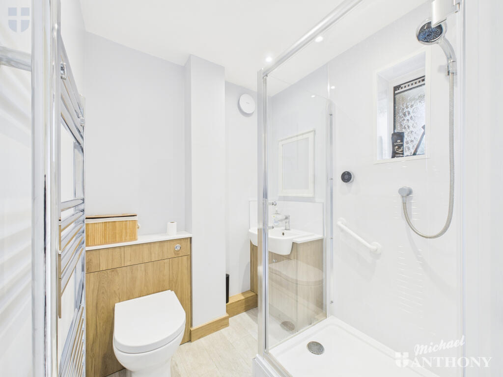 CAM03218G0-PR0777-STILL001