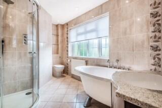 En-suite Bathroom