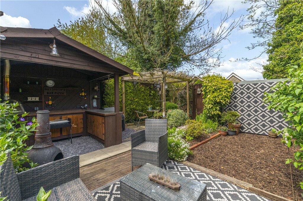 Outdoor Kitchen
