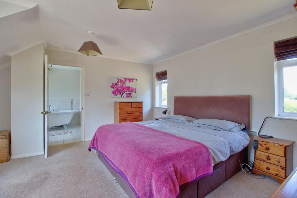 Master Bedroom showing en-suite