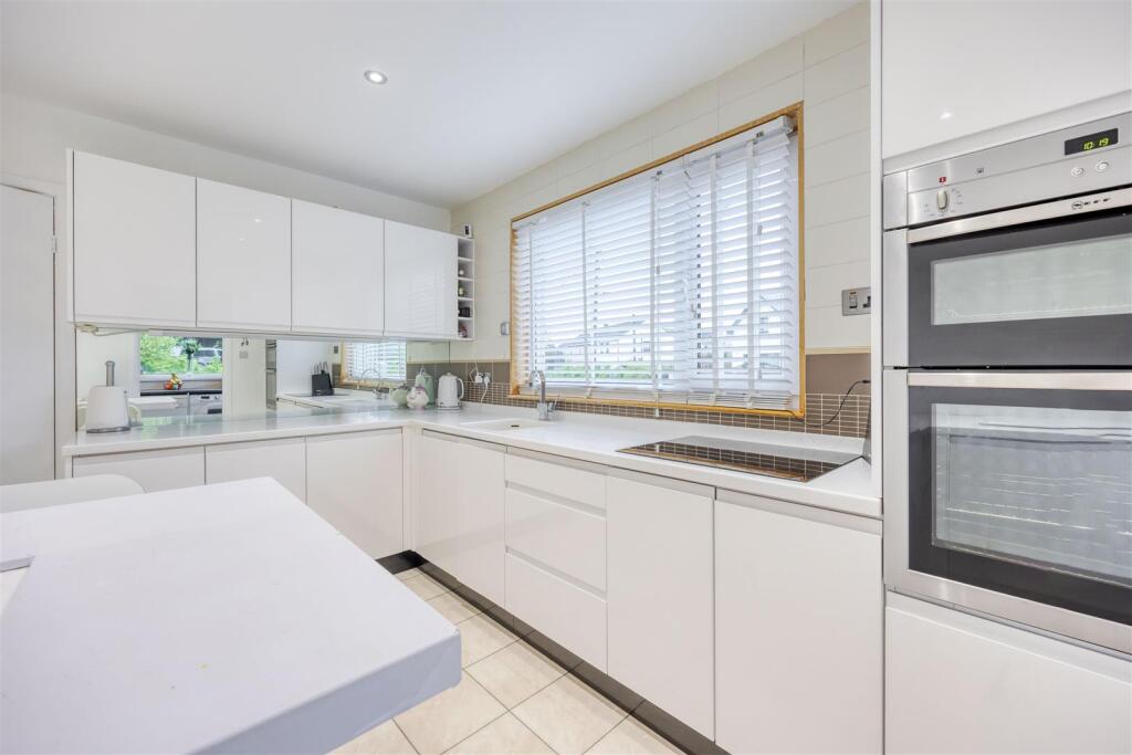 LOW_CROFT_BALMORE_012.JPEG